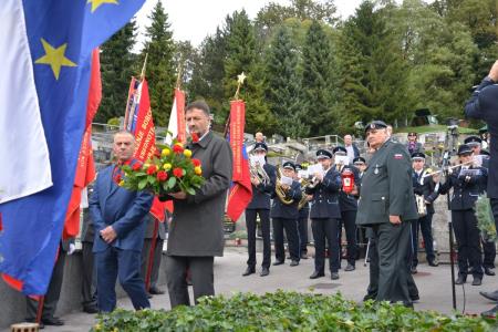 KOMEMORACIJA NA POKOPALIŠČU 2